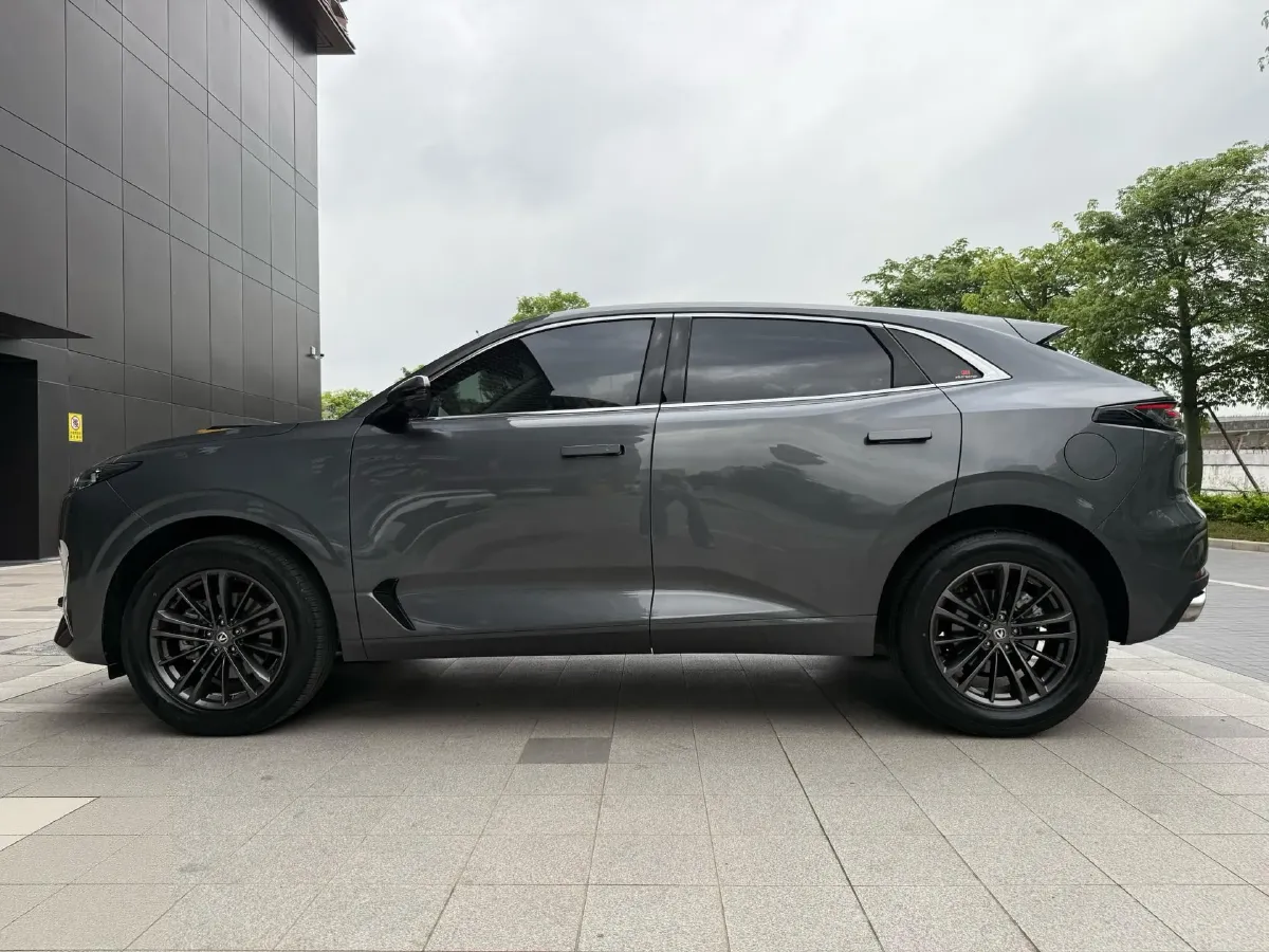 2024 ChangAn UNI-K 2.0T 233HP L4 8AT,autocango,china used car exporter,china ev exporter,chinese used car exporter,chinese used ev exporter