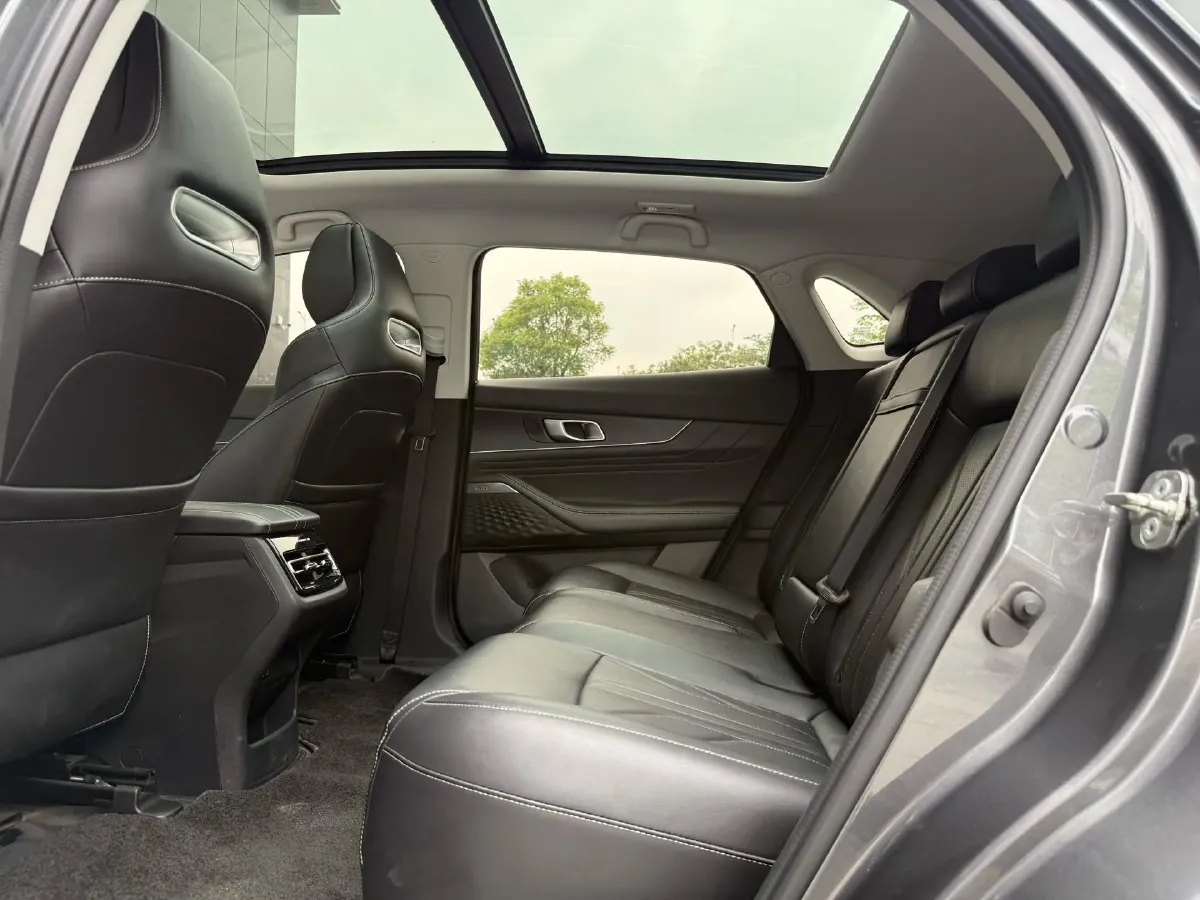 2024 ChangAn UNI-K 2.0T 233HP L4 8AT,autocango,china used car exporter,china ev exporter,chinese used car exporter,chinese used ev exporter