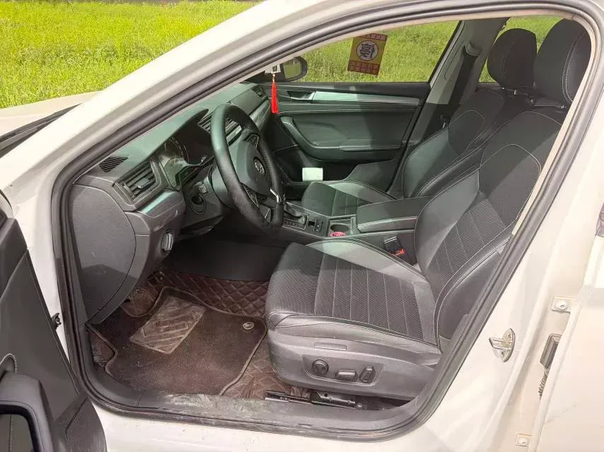 2019 Skoda Superb 1.4T 150HP L4 7DCT,autocango,china used car exporter,china ev exporter,chinese used car exporter,chinese used ev exporter
