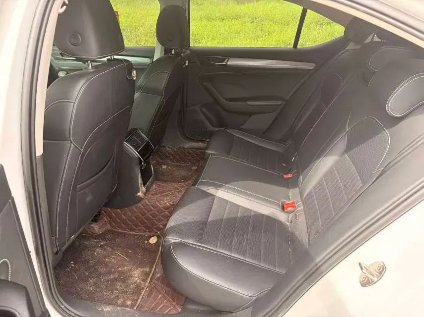 2019 Skoda Superb 1.4T 150HP L4 7DCT,autocango,china used car exporter,china ev exporter,chinese used car exporter,chinese used ev exporter
