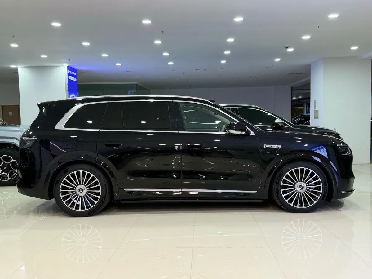 2025 AITO AITO M8 REEV 160HP REEV 53.4KWH,autocango,china used car exporter,china ev exporter,chinese used car exporter,chinese used ev exporter