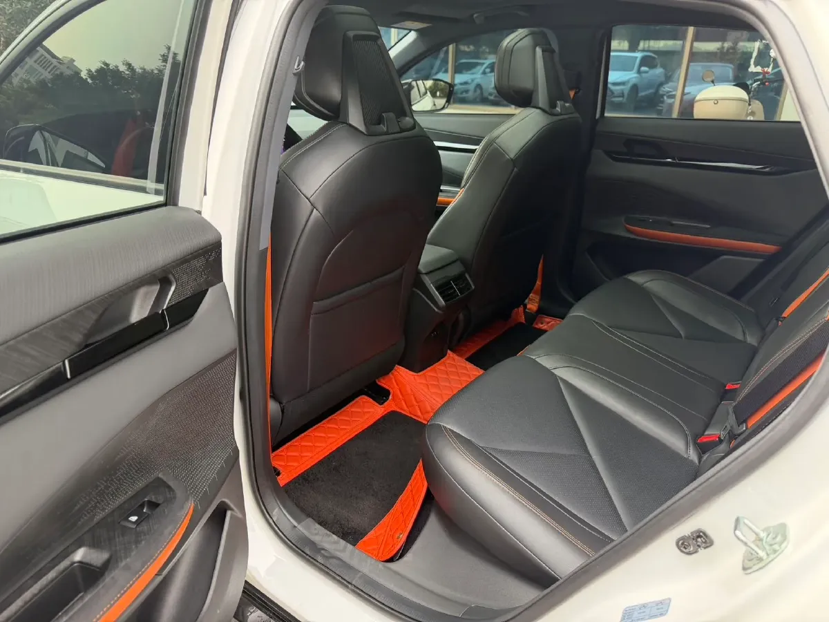 2022 ChangAn UNI-V 1.5T 188HP L4 7DCT,autocango,china used car exporter,china ev exporter,chinese used car exporter,chinese used ev exporter