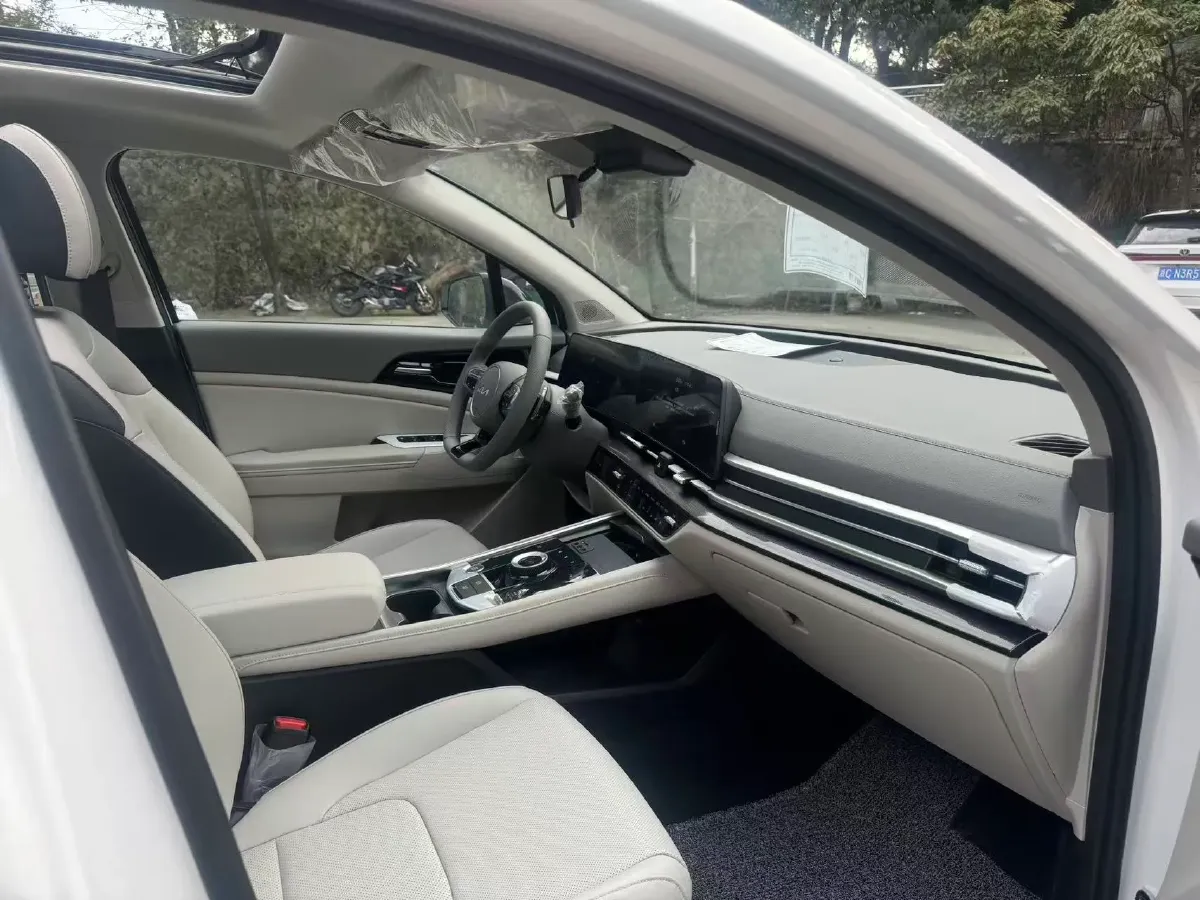 2023 GAC Trumpchi GS3 1.5T 177HP L4 7DCT,autocango,china used car exporter,china ev exporter,chinese used car exporter,chinese used ev exporter