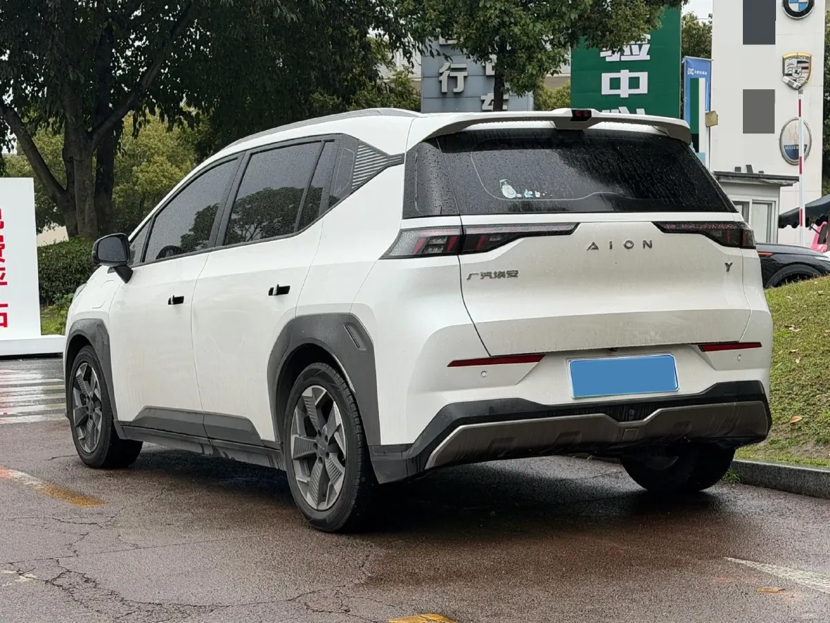 2022 Geely Okavango 1.8T 184HP L4 7DCT,autocango,china used car exporter,china ev exporter,chinese used car exporter,chinese used ev exporter