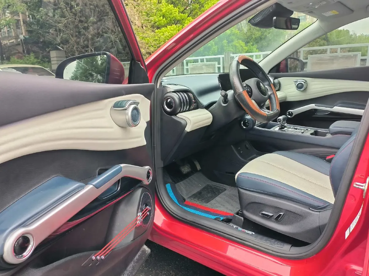 2022 Roewe RX5 MAX 1.5T 181HP L4 6AT,autocango,china used car exporter,china ev exporter,chinese used car exporter,chinese used ev exporter