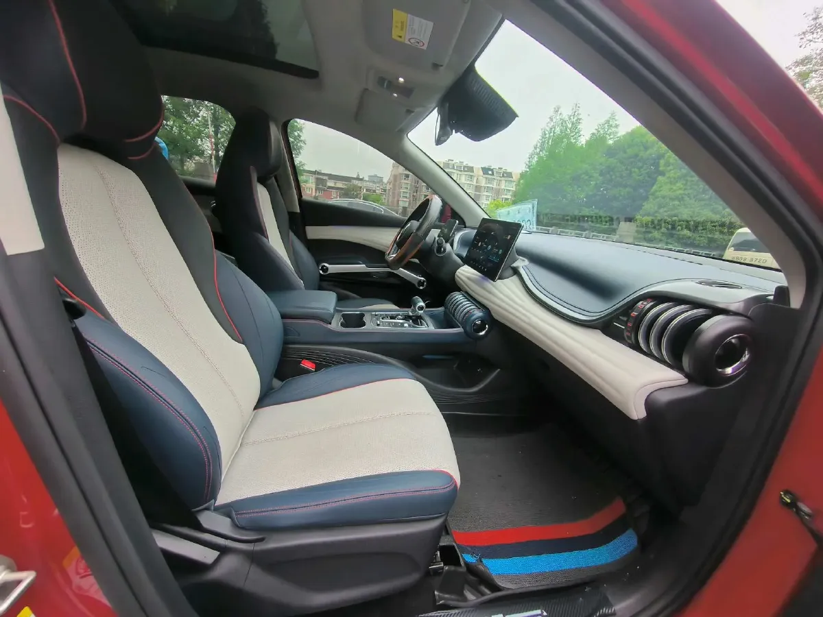 2022 Roewe RX5 MAX 1.5T 181HP L4 6AT,autocango,china used car exporter,china ev exporter,chinese used car exporter,chinese used ev exporter