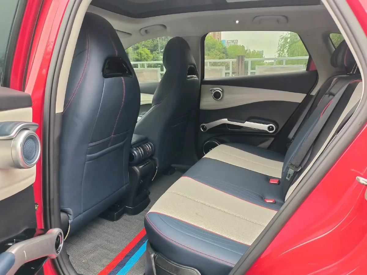 2022 Roewe RX5 MAX 1.5T 181HP L4 6AT,autocango,china used car exporter,china ev exporter,chinese used car exporter,chinese used ev exporter