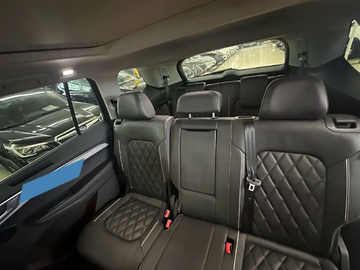 2022 Volkswagen Talagon 2.5T 299HP V6 7DCT,autocango,china used car exporter,china ev exporter,chinese used car exporter,chinese used ev exporter