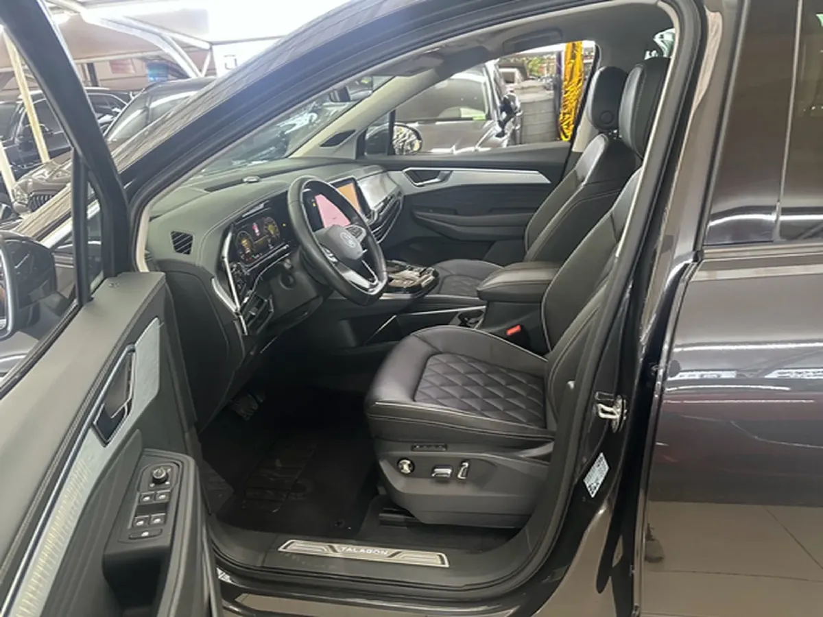 2022 Volkswagen Talagon 2.5T 299HP V6 7DCT,autocango,china used car exporter,china ev exporter,chinese used car exporter,chinese used ev exporter