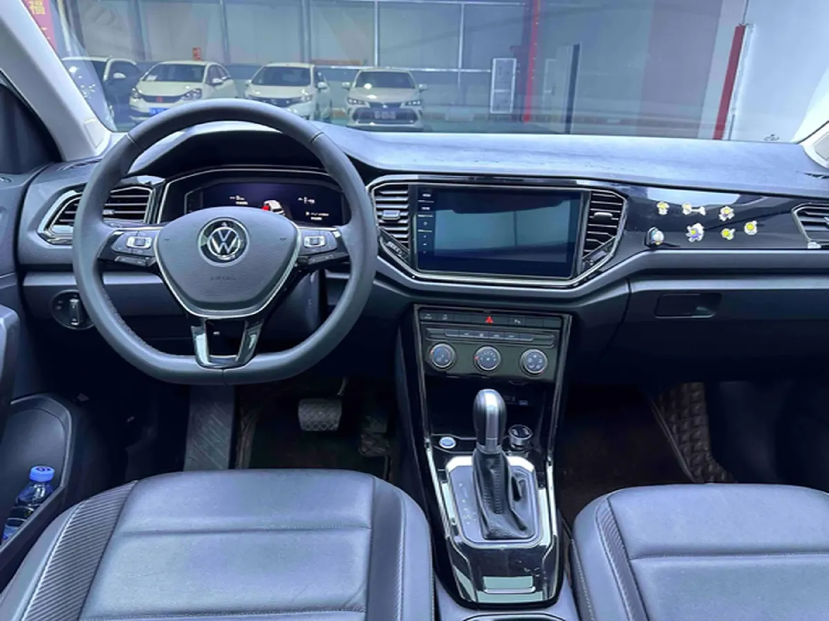2021 Volkswagen T-Roc 1.4T 150HP L4 7DCT,autocango,china used car exporter,china ev exporter,chinese used car exporter,chinese used ev exporter