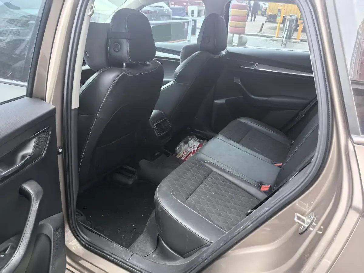 2019 Skoda Karoq 1.4T 150HP L4 7DCT,autocango,china used car exporter,china ev exporter,chinese used car exporter,chinese used ev exporter