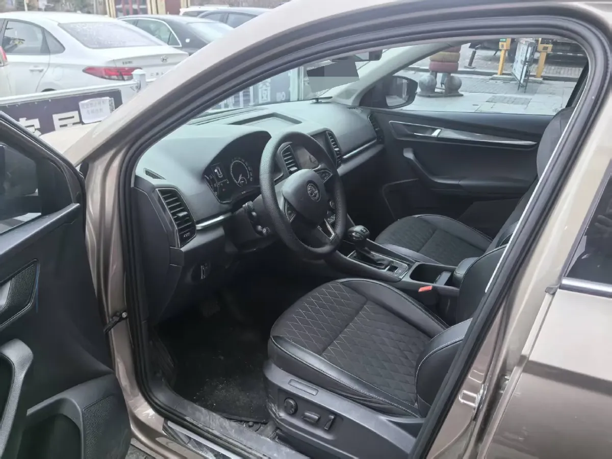 2019 Skoda Karoq 1.4T 150HP L4 7DCT,autocango,china used car exporter,china ev exporter,chinese used car exporter,chinese used ev exporter