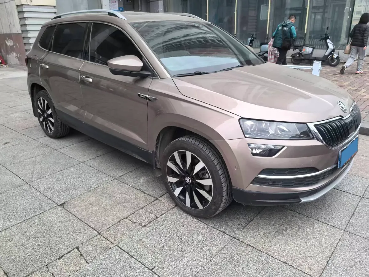 2019 Skoda Karoq 1.4T 150HP L4 7DCT,autocango,china used car exporter,china ev exporter,chinese used car exporter,chinese used ev exporter