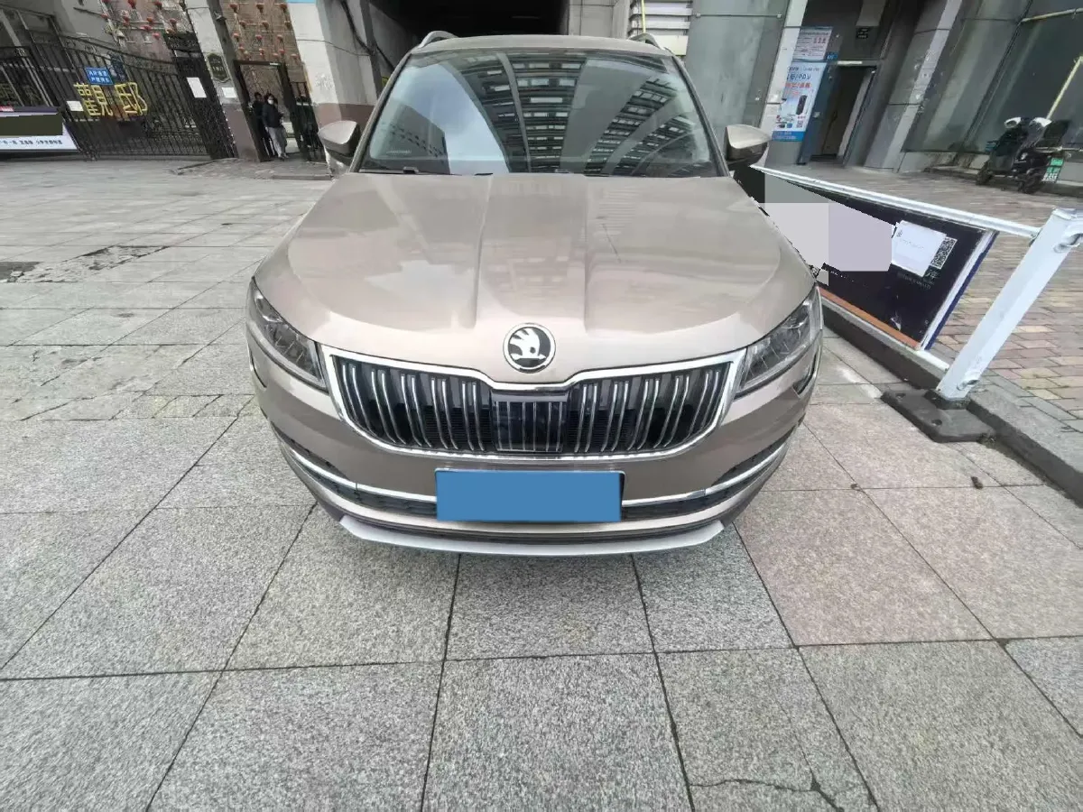 2019 Skoda Karoq 1.4T 150HP L4 7DCT,autocango,china used car exporter,china ev exporter,chinese used car exporter,chinese used ev exporter