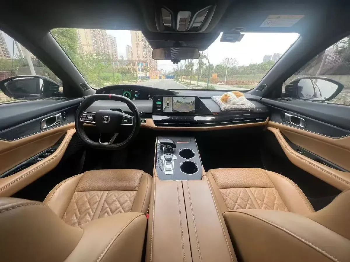 2021 ChangAn UNI-K 2.0T 233HP L4 8AT,autocango,china used car exporter,china ev exporter,chinese used car exporter,chinese used ev exporter