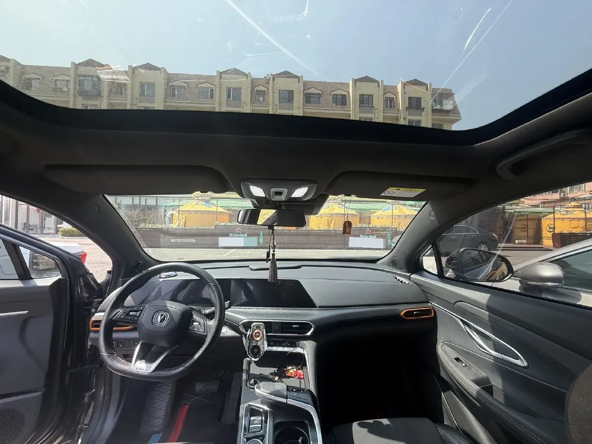 2022 ChangAn UNI-T 2.0T 233HP L4 8AT,autocango,china used car exporter,china ev exporter,chinese used car exporter,chinese used ev exporter