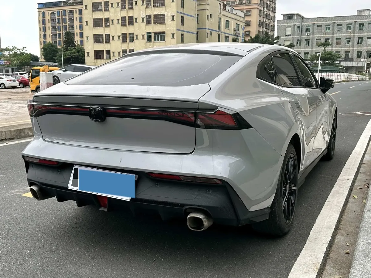 2022 ChangAn UNI-V 1.5T 188HP L4 7DCT,autocango,china used car exporter,china ev exporter,chinese used car exporter,chinese used ev exporter