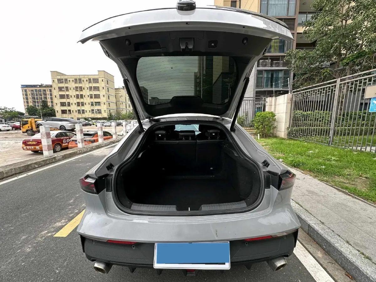 2022 ChangAn UNI-V 1.5T 188HP L4 7DCT,autocango,china used car exporter,china ev exporter,chinese used car exporter,chinese used ev exporter