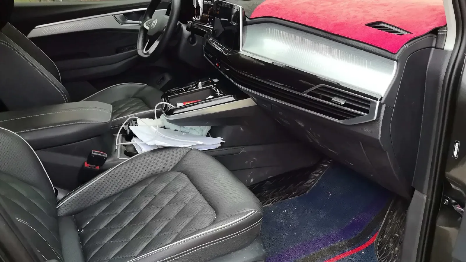 2023 Volkswagen Talagon 2.5T 299HP V6 7DCT,autocango,china used car exporter,china ev exporter,chinese used car exporter,chinese used ev exporter