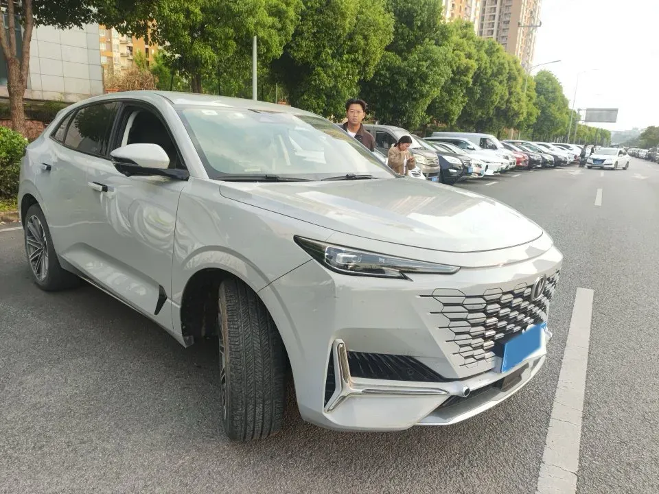 2021 ChangAn UNI-K 2.0T 233HP L4 8AT,autocango,china used car exporter,china ev exporter,chinese used car exporter,chinese used ev exporter