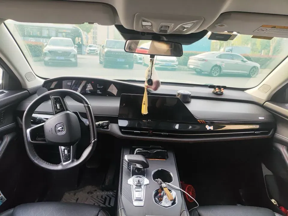 2021 ChangAn UNI-K 2.0T 233HP L4 8AT,autocango,china used car exporter,china ev exporter,chinese used car exporter,chinese used ev exporter