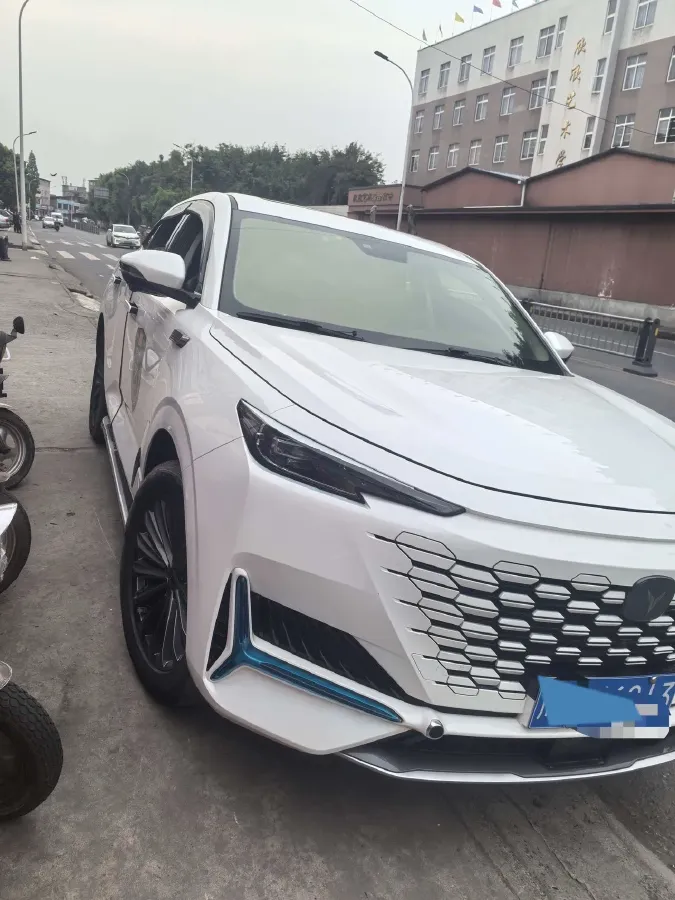 2021 ChangAn UNI-K 2.0T 233HP L4 8AT,autocango,china used car exporter,china ev exporter,chinese used car exporter,chinese used ev exporter