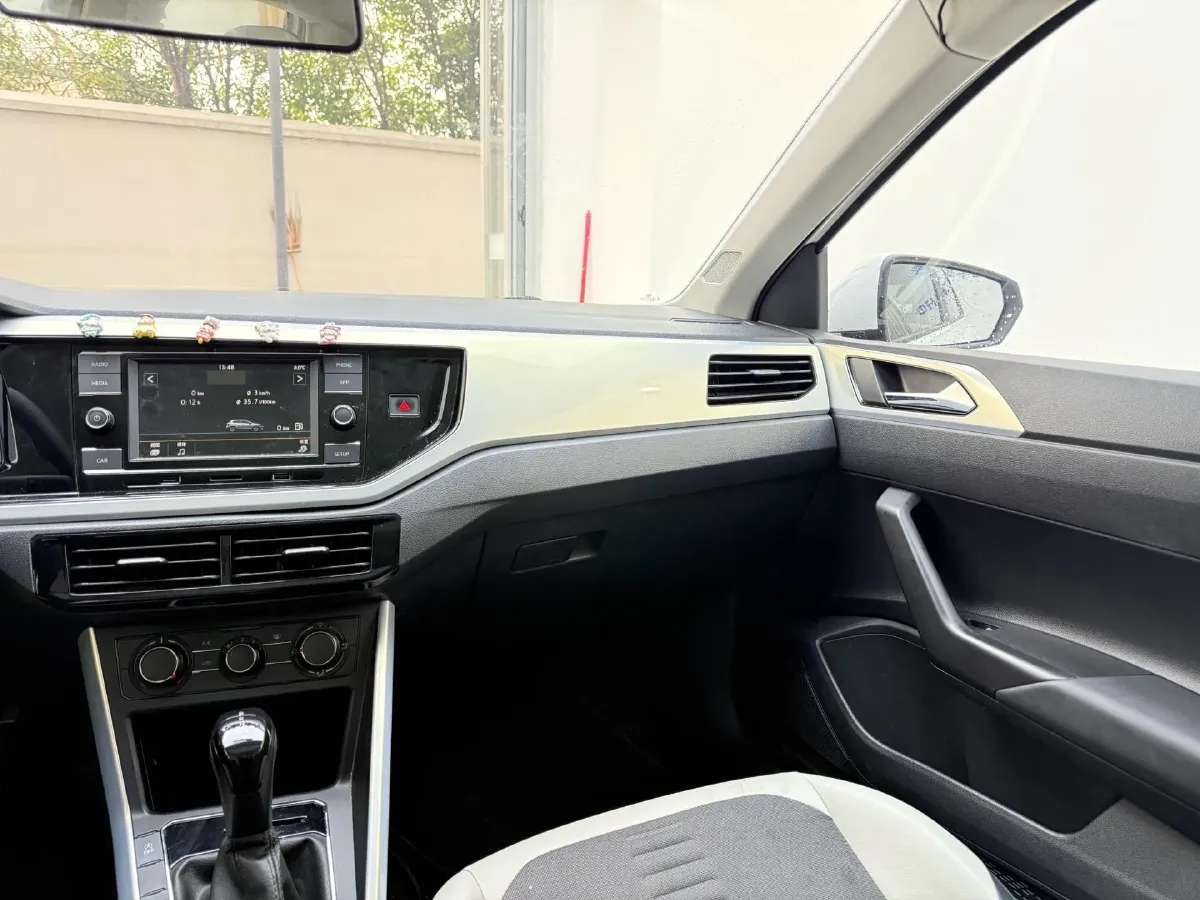 2019 Volkswagen Polo 1.5L 113HP L4 6AT,autocango,china used car exporter,china ev exporter,chinese used car exporter,chinese used ev exporter