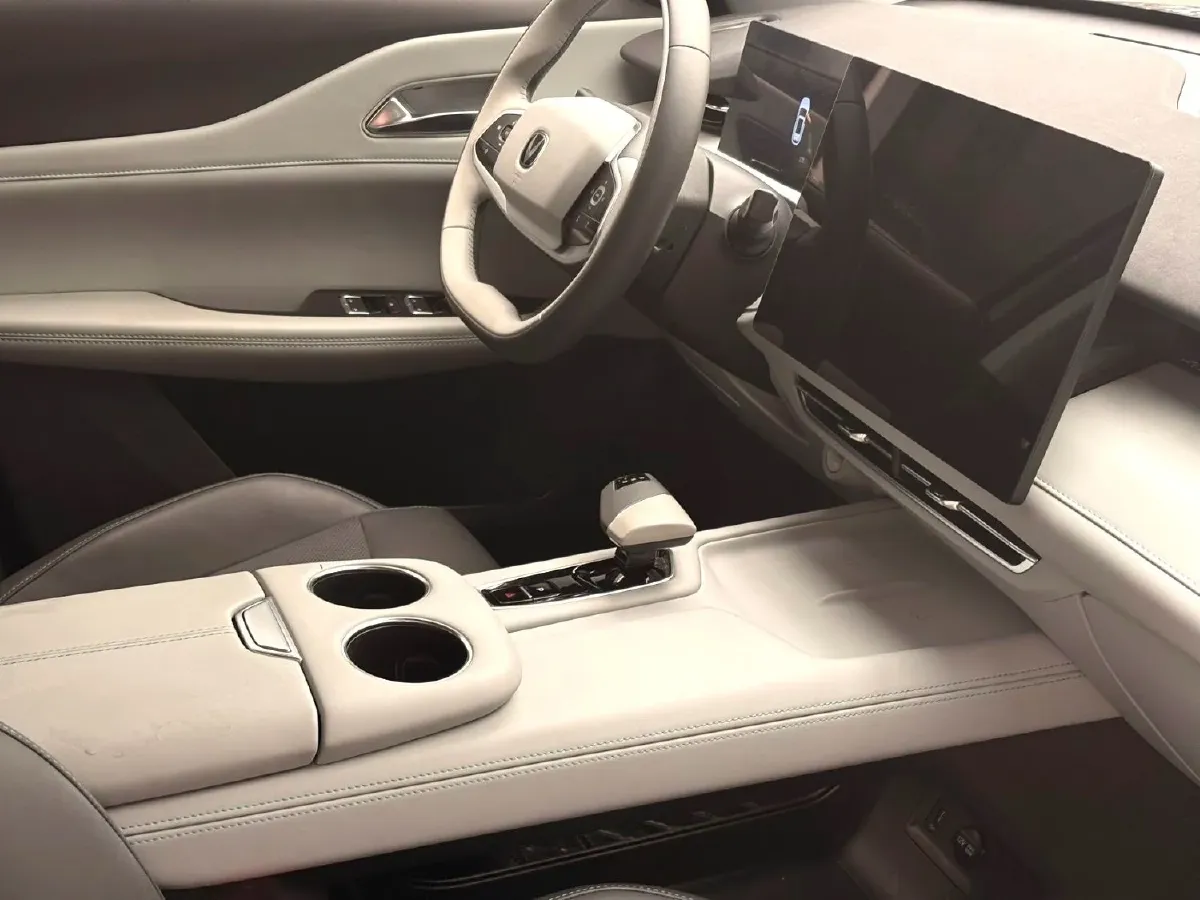 2025 ChangAn UNI-Z 1.5T 188HP L4 7DCT,autocango,china used car exporter,china ev exporter,chinese used car exporter,chinese used ev exporter