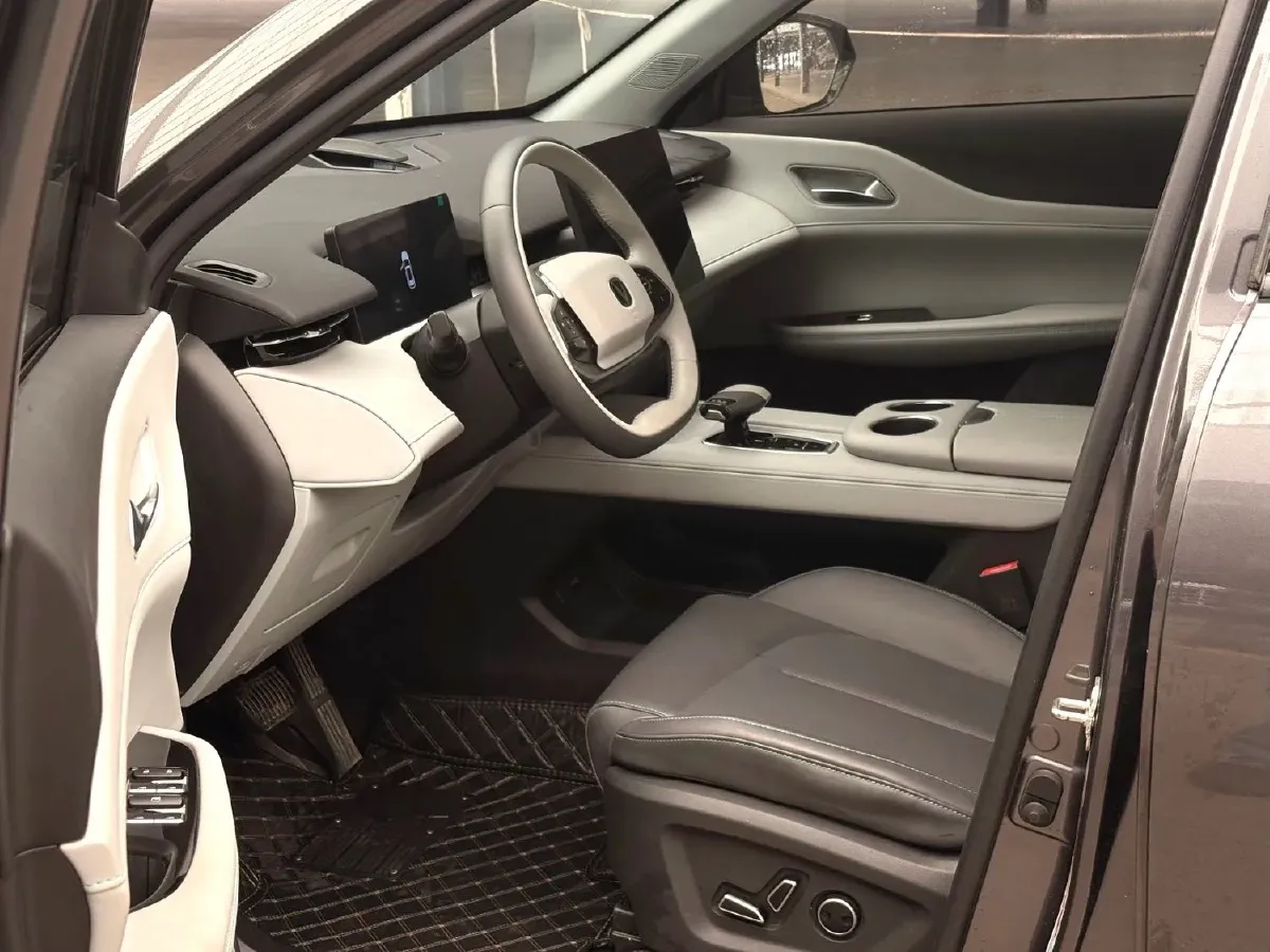 2025 ChangAn UNI-Z 1.5T 188HP L4 7DCT,autocango,china used car exporter,china ev exporter,chinese used car exporter,chinese used ev exporter