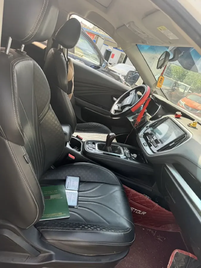 2018 SWM X7 1.8L 137HP L4 5MT,autocango,china used car exporter,china ev exporter,chinese used car exporter,chinese used ev exporter