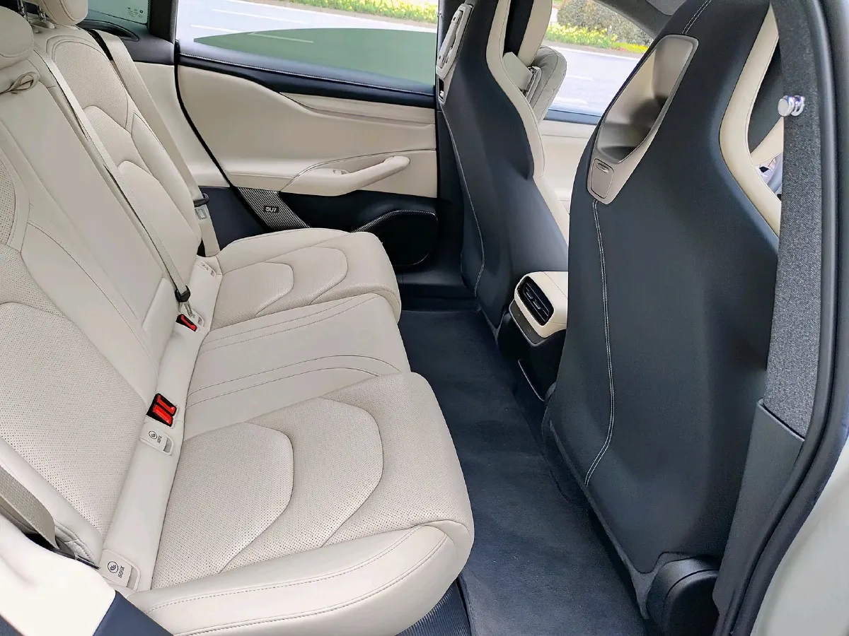 2024 MI SU7 BEV 94.3KWH,autocango,china used car exporter,china ev exporter,chinese used car exporter,chinese used ev exporter