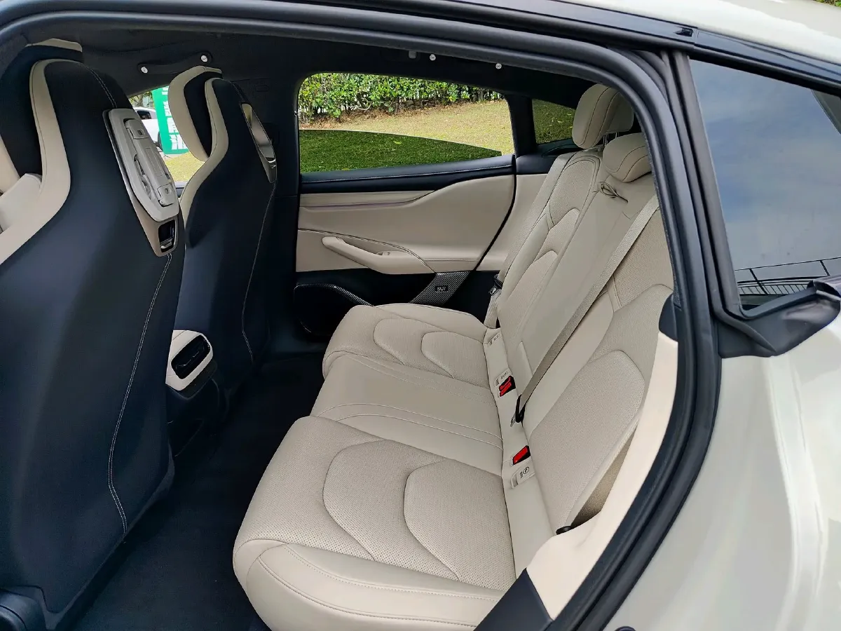 2024 MI SU7 BEV 94.3KWH,autocango,china used car exporter,china ev exporter,chinese used car exporter,chinese used ev exporter