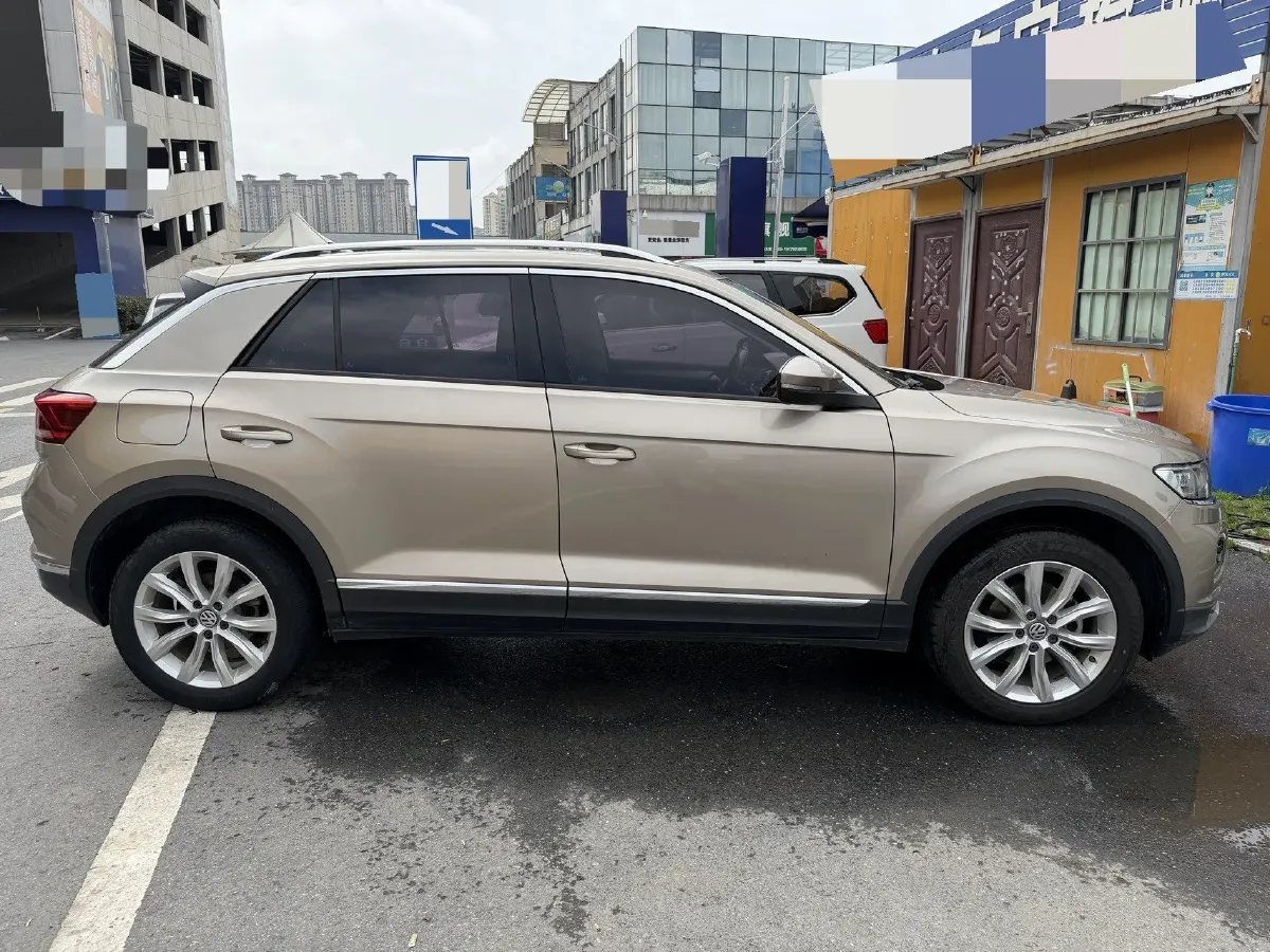 2019 Volkswagen T-Roc 1.4T 131HP L4 7DCT,autocango,china used car exporter,china ev exporter,chinese used car exporter,chinese used ev exporter