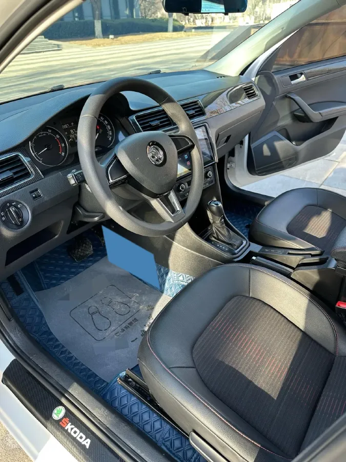 2016 Skoda Rapid Spaceback 1.6L 110HP L4 6AT,autocango,china used car exporter,china ev exporter,chinese used car exporter,chinese used ev exporter