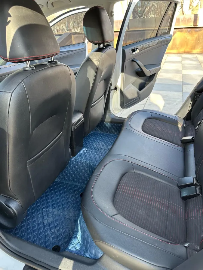 2016 Skoda Rapid Spaceback 1.6L 110HP L4 6AT,autocango,china used car exporter,china ev exporter,chinese used car exporter,chinese used ev exporter