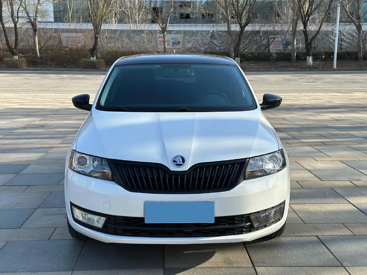 2016 Skoda Rapid Spaceback 1.6L 110HP L4 6AT,autocango,china used car exporter,china ev exporter,chinese used car exporter,chinese used ev exporter