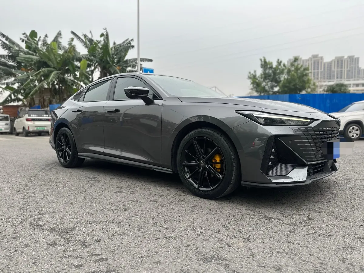 2022 ChangAn UNI-V 1.5T 188HP L4 7DCT,autocango,china used car exporter,china ev exporter,chinese used car exporter,chinese used ev exporter