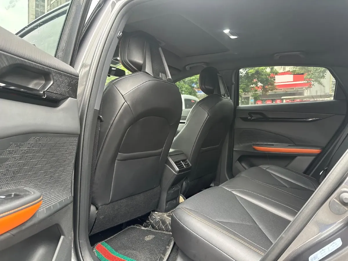 2022 ChangAn UNI-V 1.5T 188HP L4 7DCT,autocango,china used car exporter,china ev exporter,chinese used car exporter,chinese used ev exporter