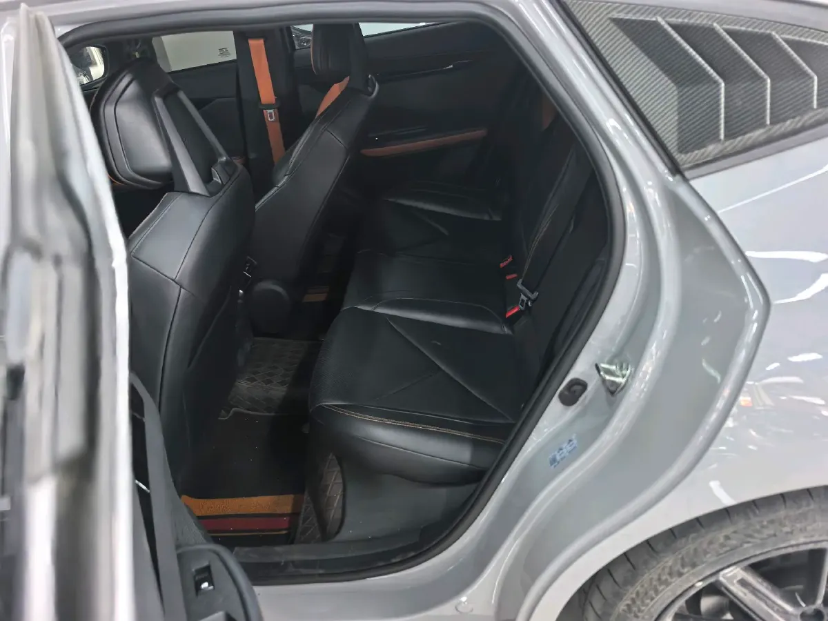 2022 ChangAn UNI-V 1.5T 188HP L4 7DCT,autocango,china used car exporter,china ev exporter,chinese used car exporter,chinese used ev exporter