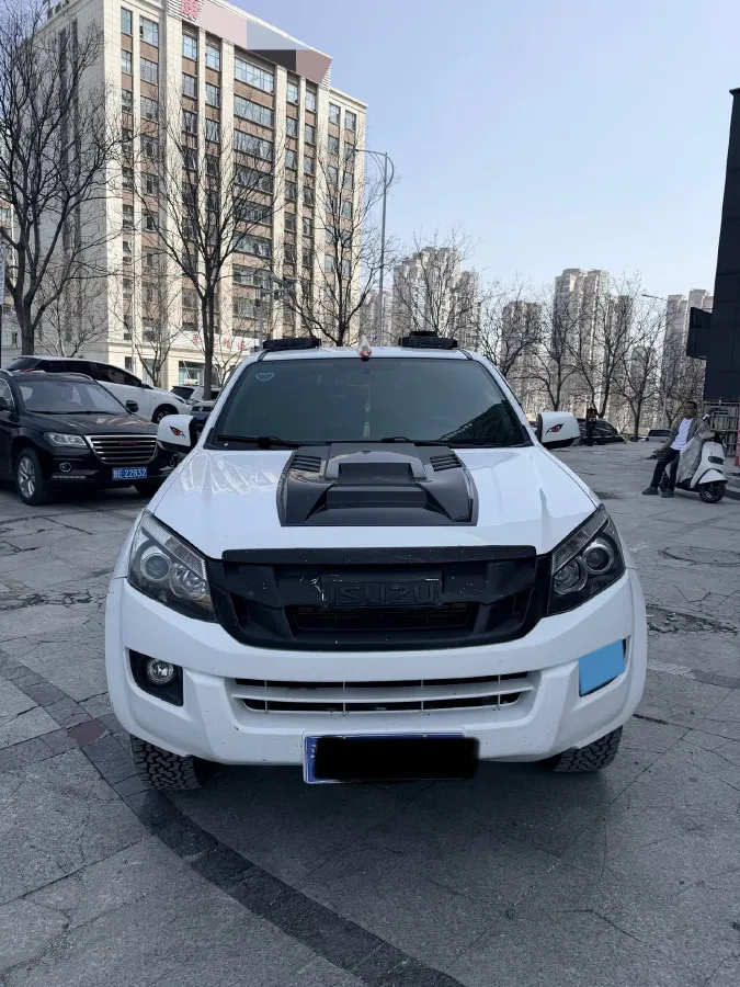 2020 Isuzu LingTuo 2.5T 150HP L4 6MT,autocango,china used car exporter,china ev exporter,chinese used car exporter,chinese used ev exporter