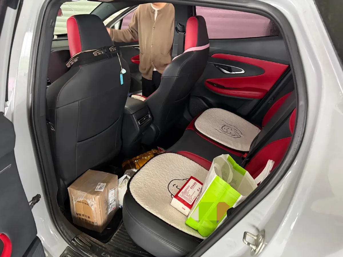 2020 ChangAn UNI-T 1.5T 180HP L4 7DCT,autocango,china used car exporter,china ev exporter,chinese used car exporter,chinese used ev exporter