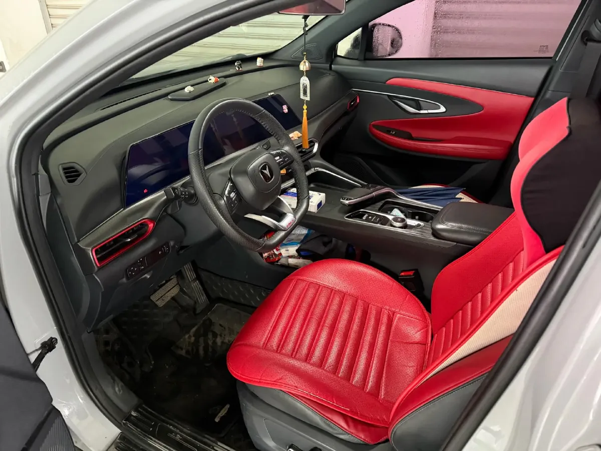 2020 ChangAn UNI-T 1.5T 180HP L4 7DCT,autocango,china used car exporter,china ev exporter,chinese used car exporter,chinese used ev exporter