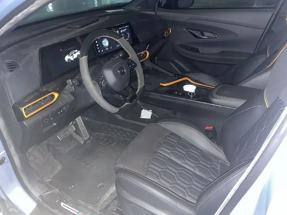 2021 ChangAn UNI-T 1.5T 180HP L4 7DCT,autocango,china used car exporter,china ev exporter,chinese used car exporter,chinese used ev exporter