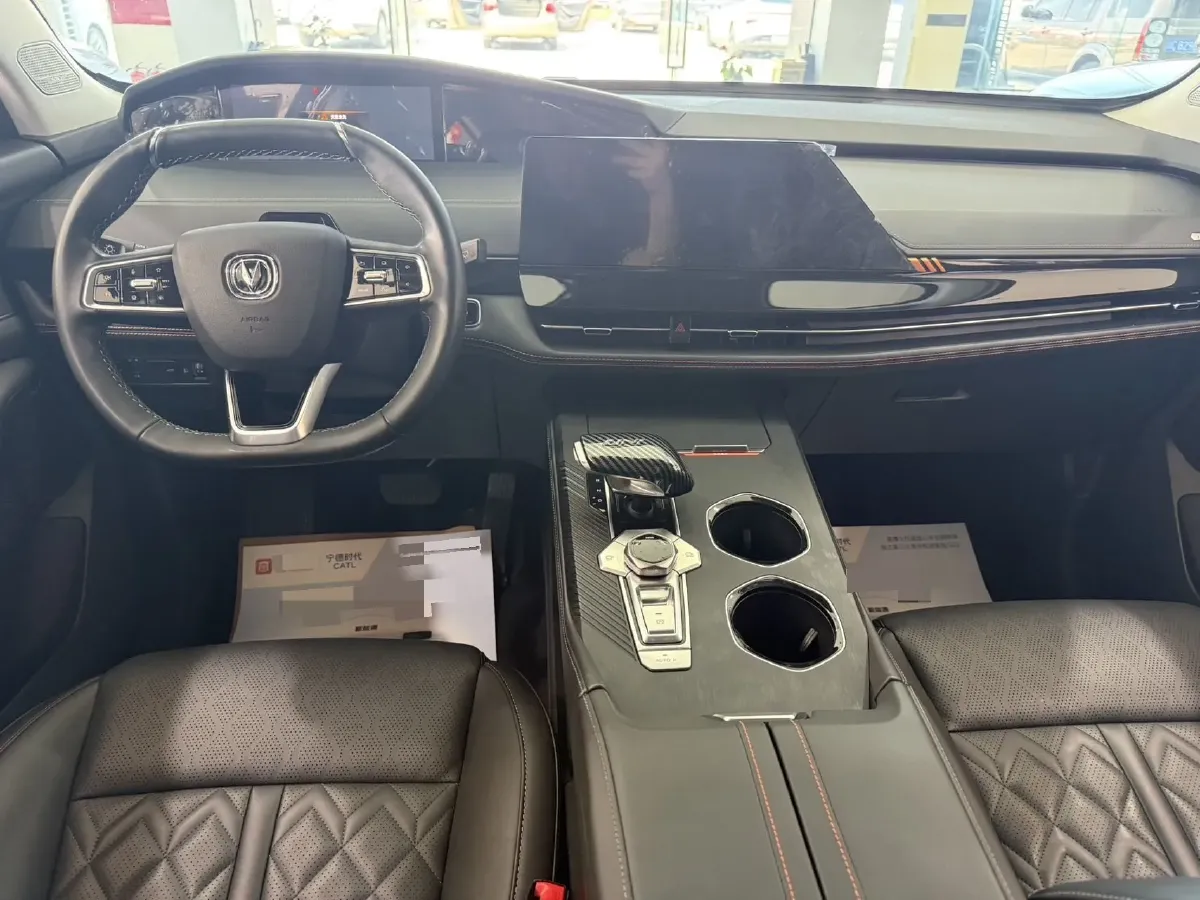 2021 ChangAn UNI-K 2.0T 233HP L4 8AT,autocango,china used car exporter,china ev exporter,chinese used car exporter,chinese used ev exporter