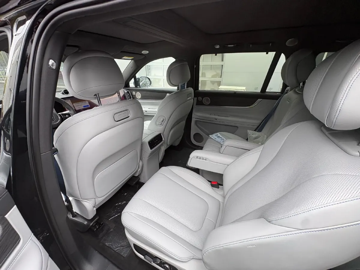 2024 AITO AITO M9 1.5T 152HP L4 REEV 42KWH,autocango,china used car exporter,china ev exporter,chinese used car exporter,chinese used ev exporter