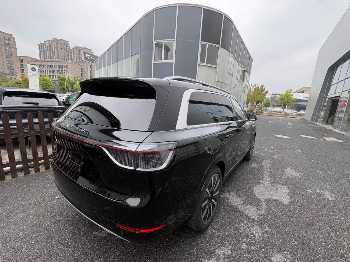 2024 AITO AITO M9 1.5T 152HP L4 REEV 42KWH,autocango,china used car exporter,china ev exporter,chinese used car exporter,chinese used ev exporter