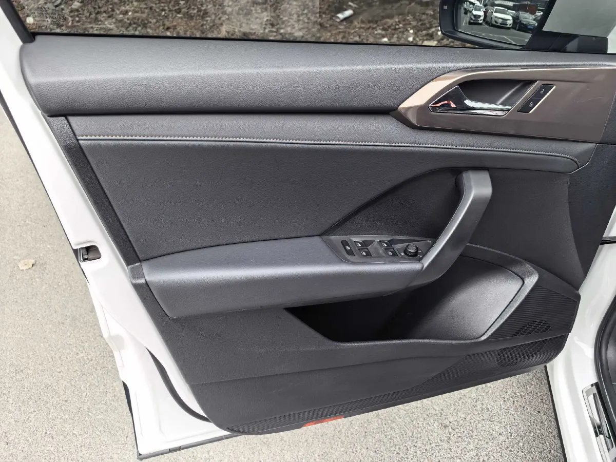 2021 Volkswagen Tharu 1.4T 150HP L4 7DCT,autocango,china used car exporter,china ev exporter,chinese used car exporter,chinese used ev exporter