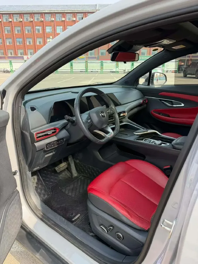 2020 ChangAn UNI-T 1.5T 180HP L4 7DCT,autocango,china used car exporter,china ev exporter,chinese used car exporter,chinese used ev exporter