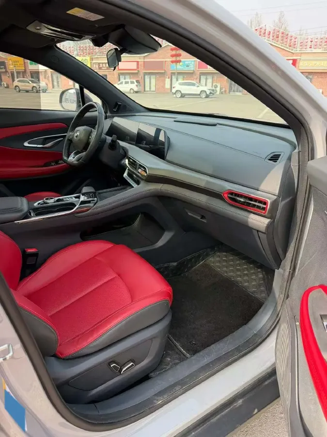 2020 ChangAn UNI-T 1.5T 180HP L4 7DCT,autocango,china used car exporter,china ev exporter,chinese used car exporter,chinese used ev exporter