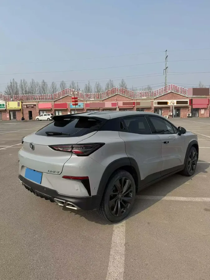 2020 ChangAn UNI-T 1.5T 180HP L4 7DCT,autocango,china used car exporter,china ev exporter,chinese used car exporter,chinese used ev exporter